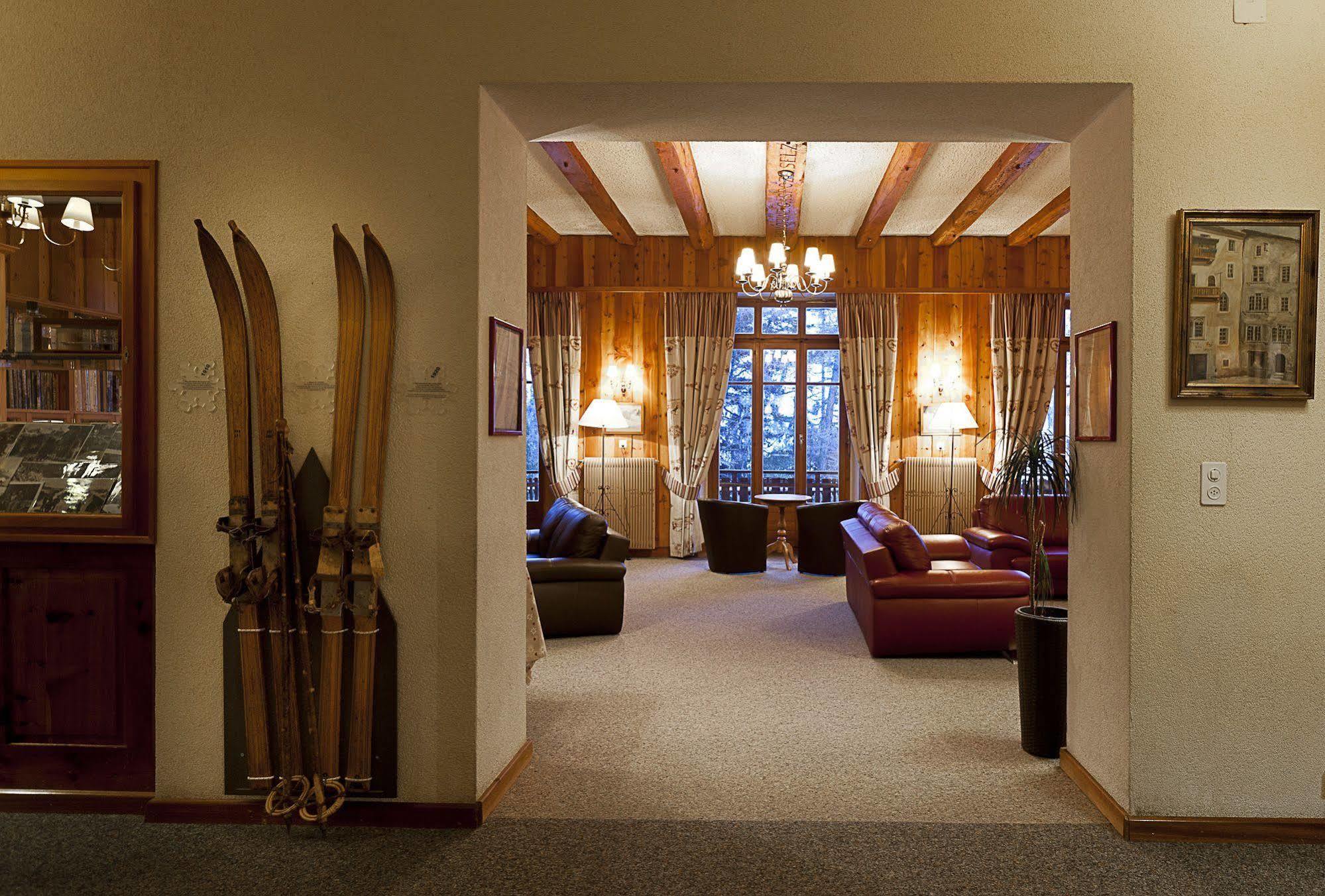 Grand Hotel & Kurhaus Arolla Exterior photo